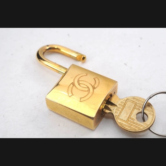 💯 Authentic Chanel Vanity Case - Picture 9 of 13